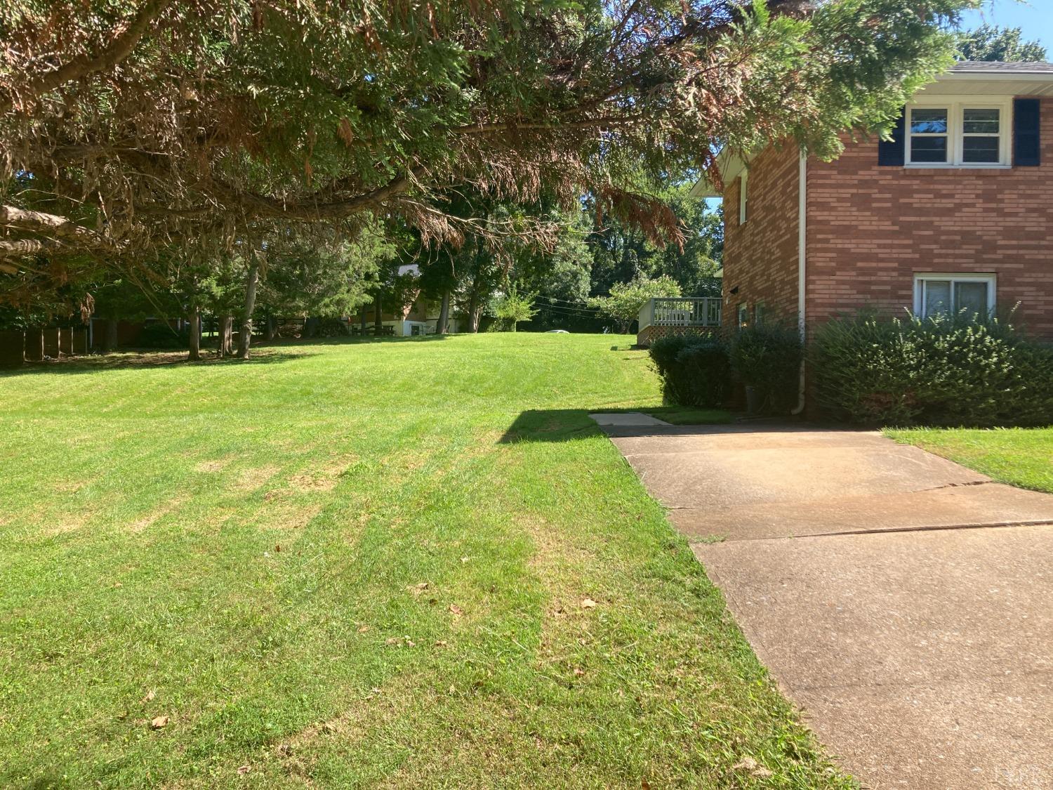 2001 Overbrook Rd