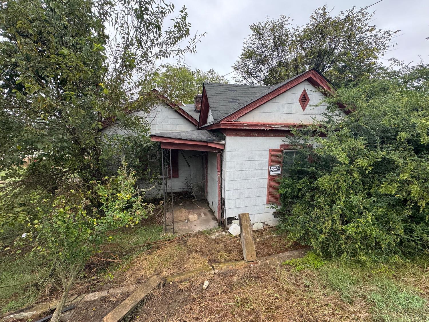 5169 S Amherst Highway