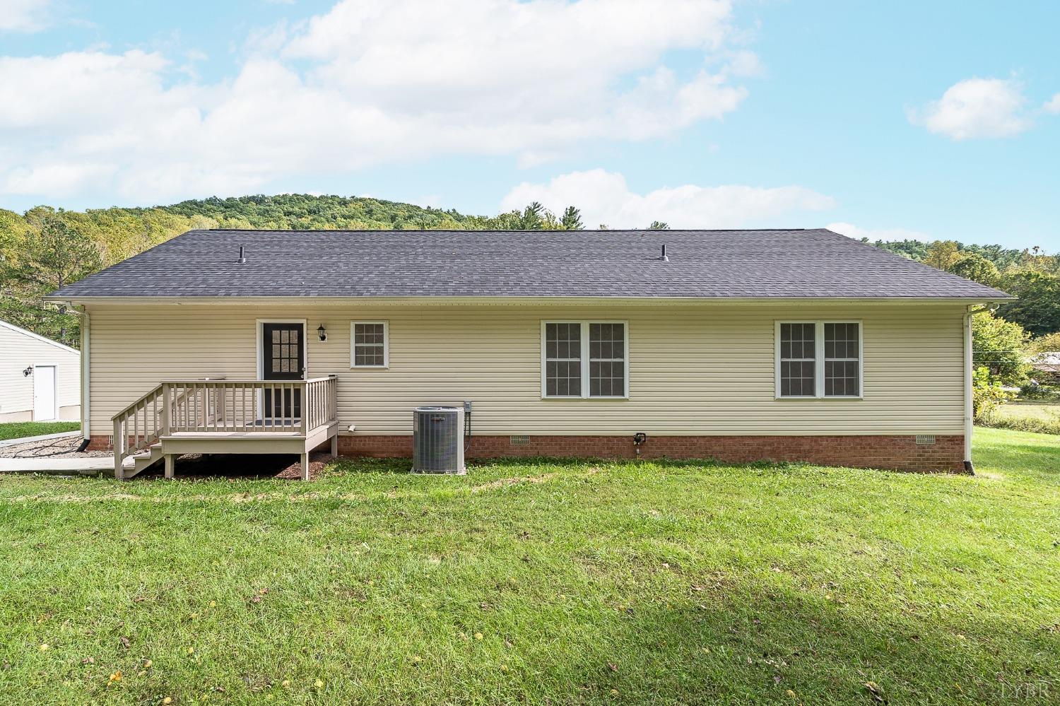 617 NORTH FORK Road