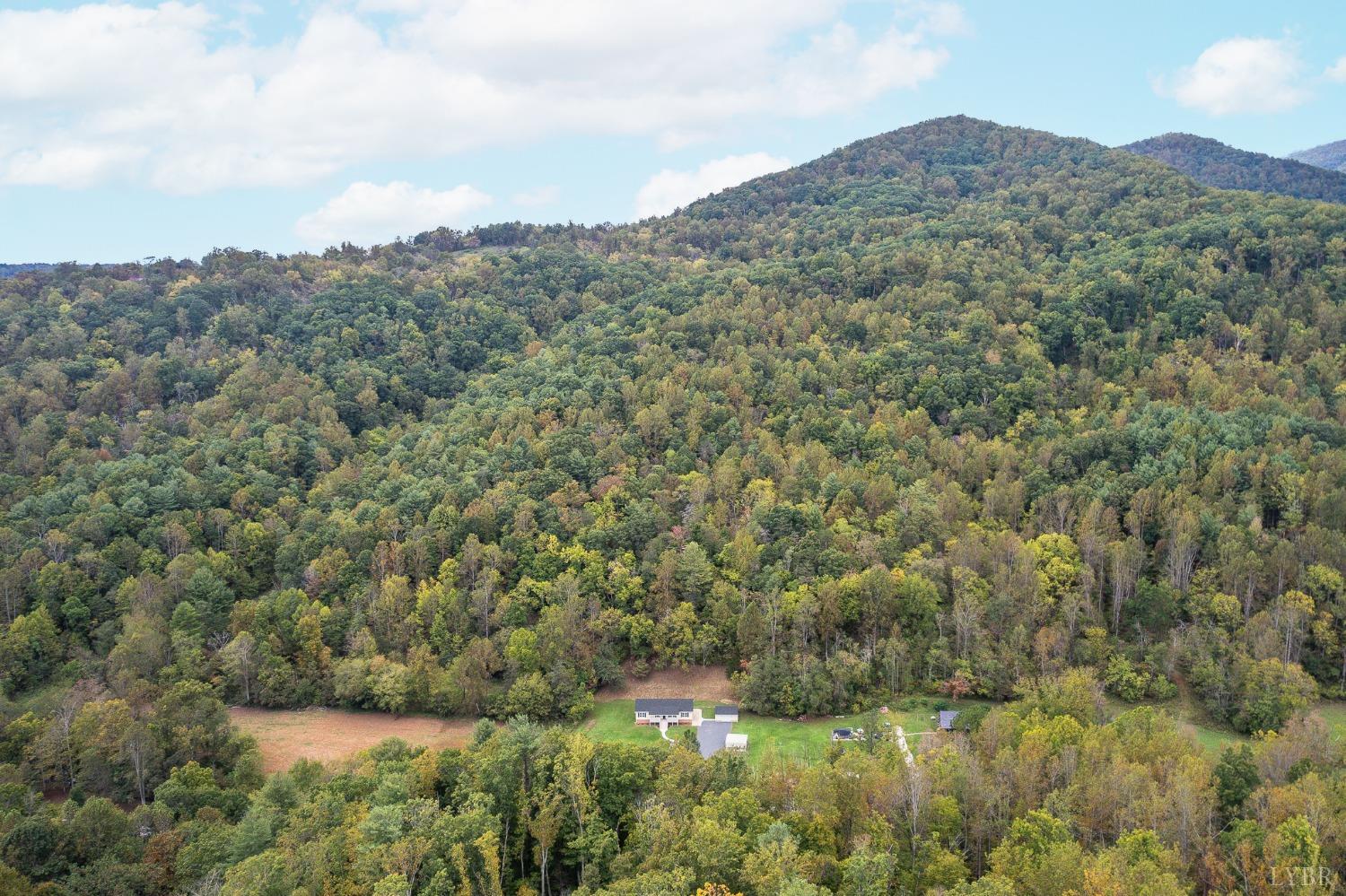 617 NORTH FORK Road