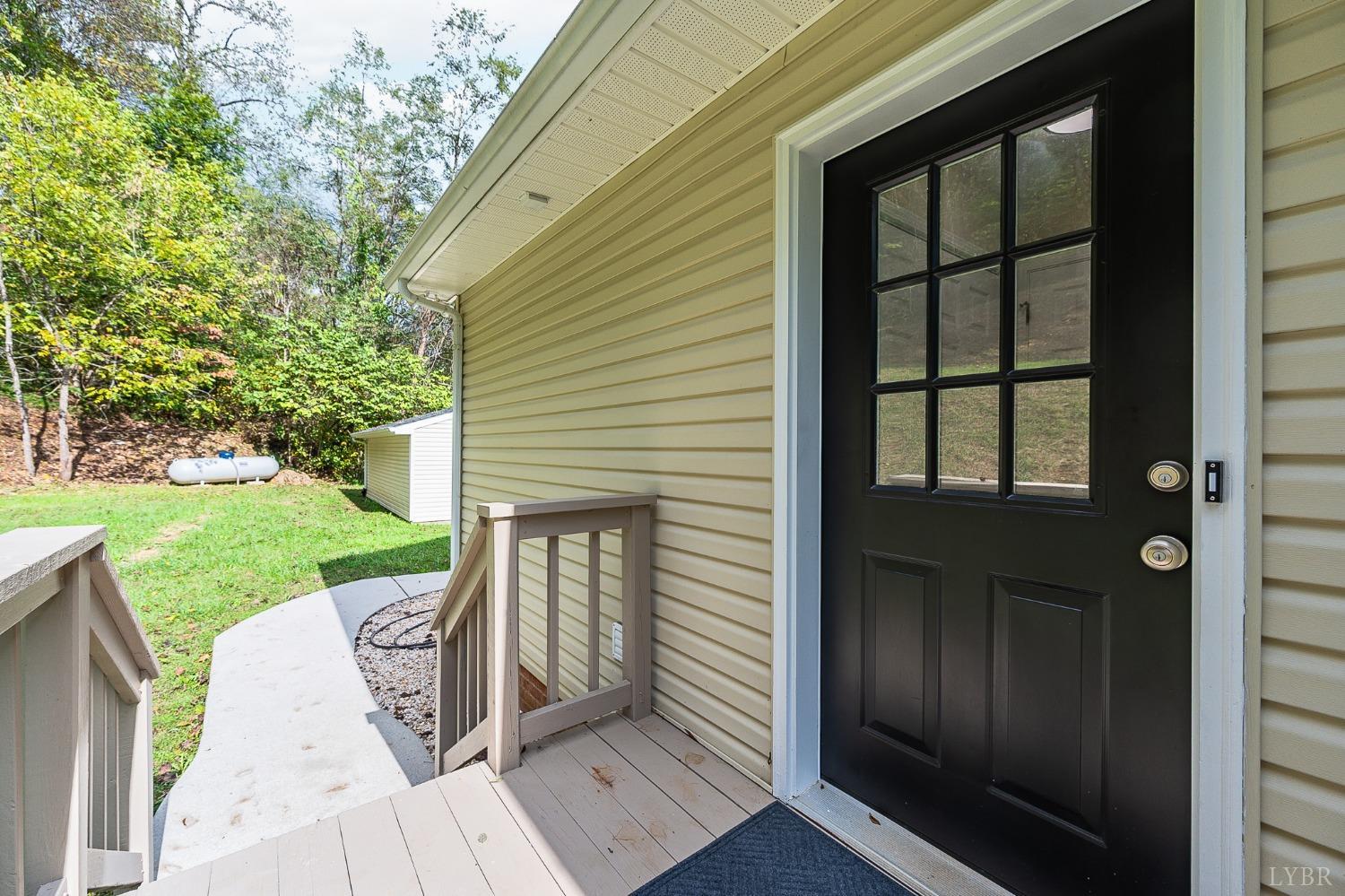 617 NORTH FORK Road