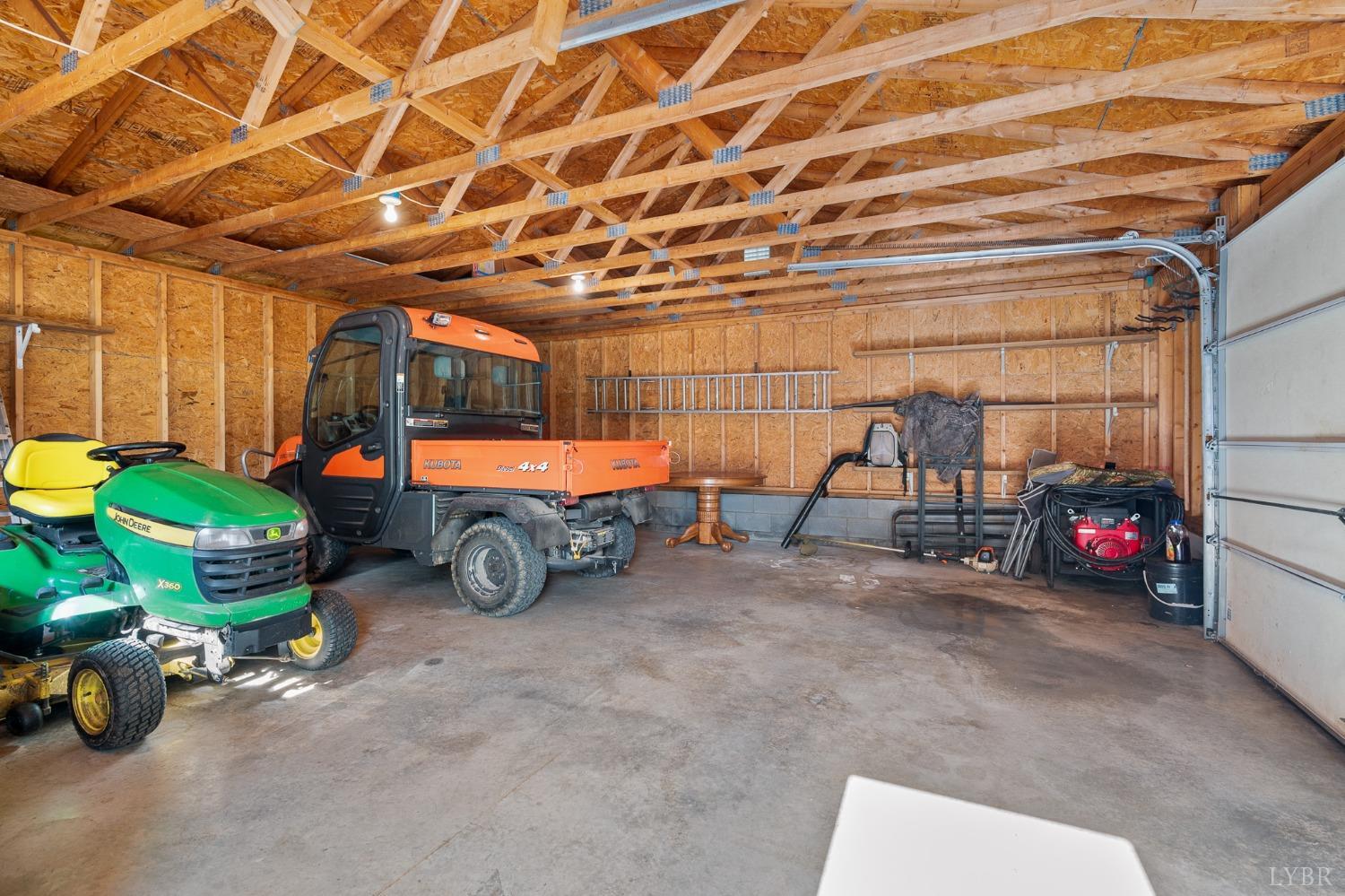 617 NORTH FORK Road