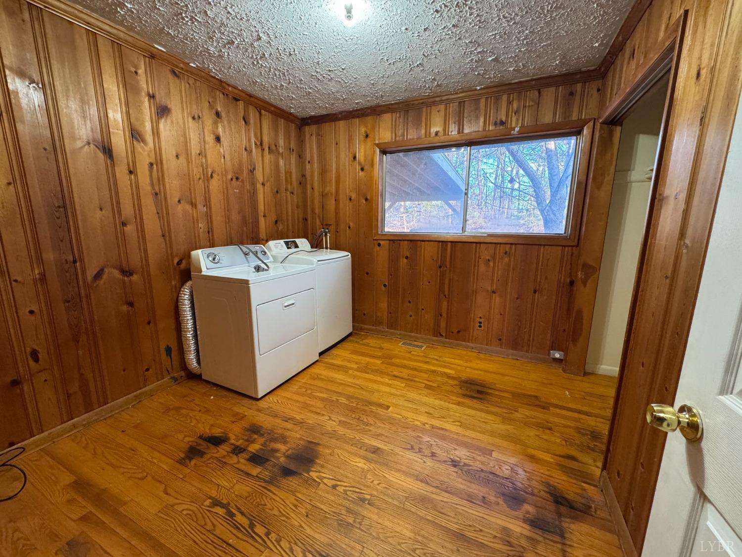 1761 Old Farm Road