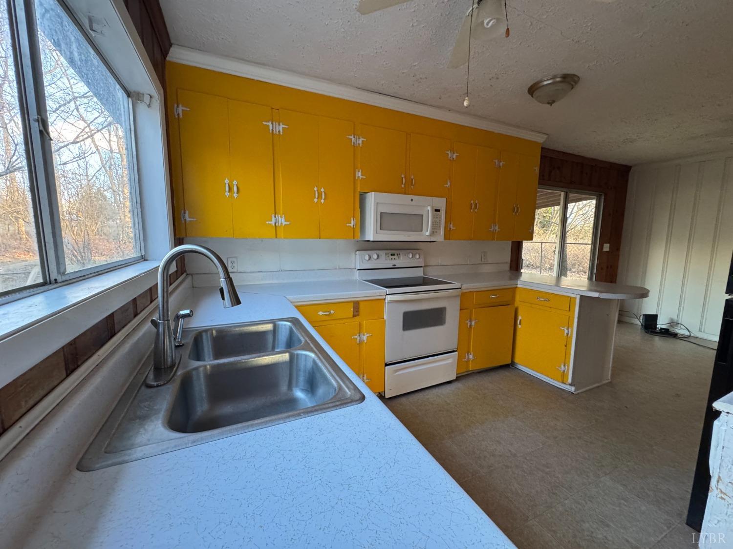 1761 Old Farm Road