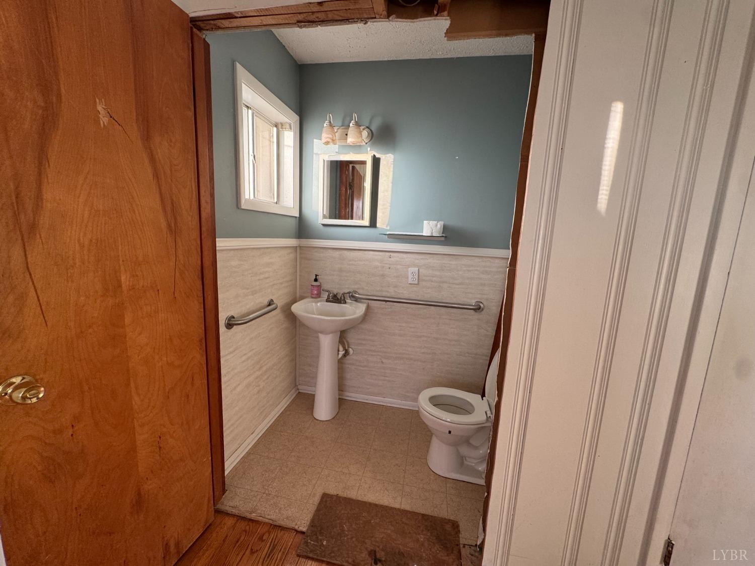 1761 Old Farm Road