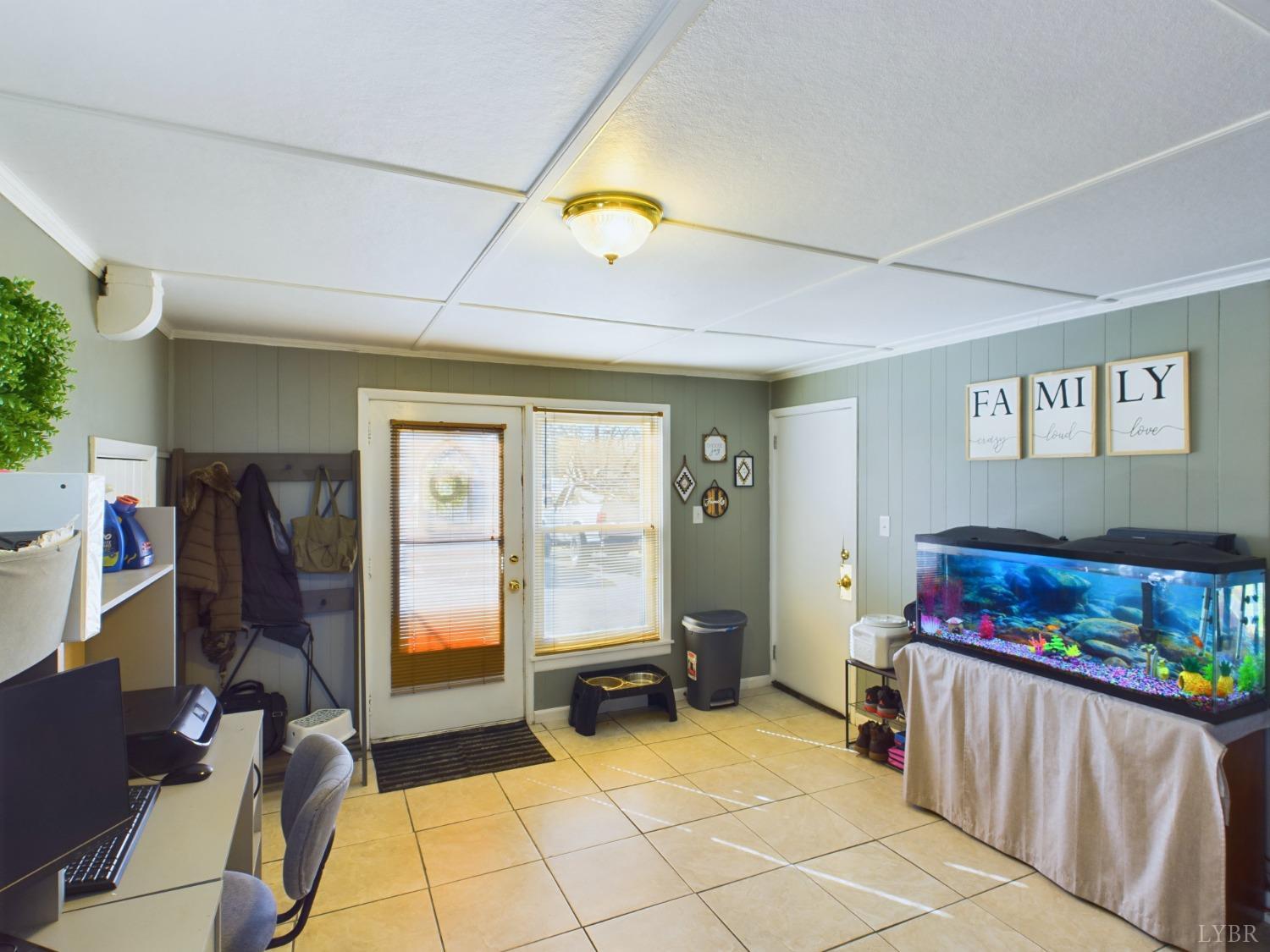 402 Greenwell