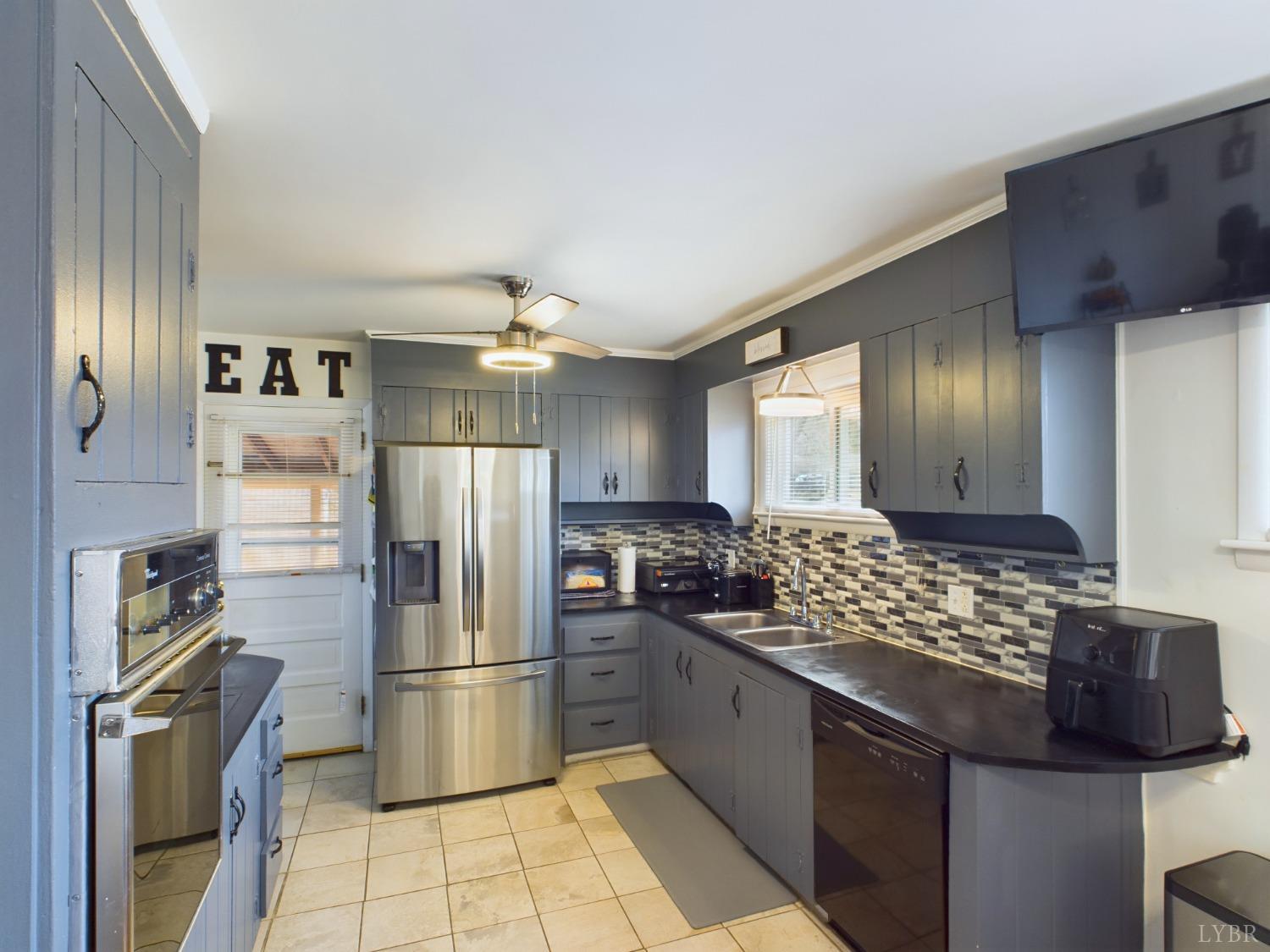 402 Greenwell