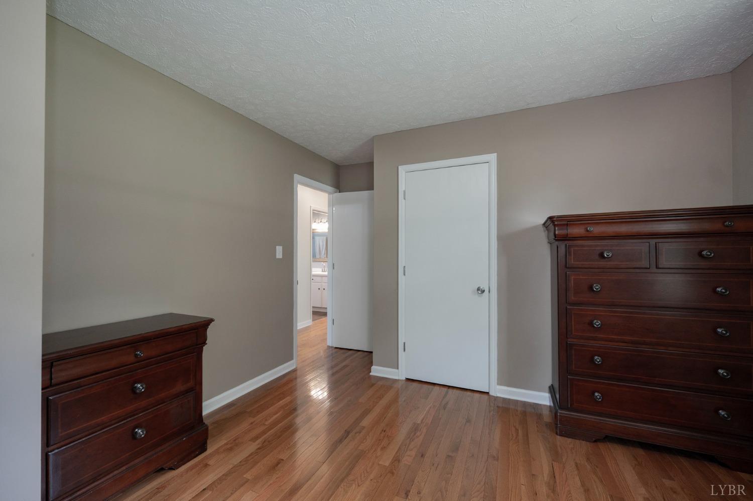 106 Hillview Drive