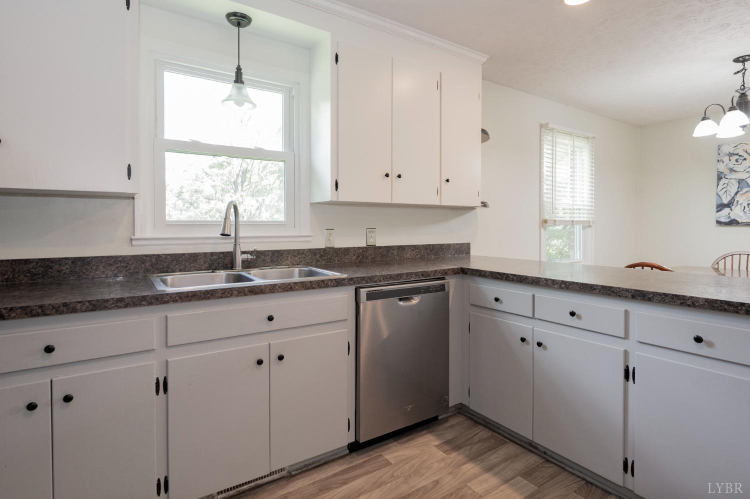 106 Hillview Drive