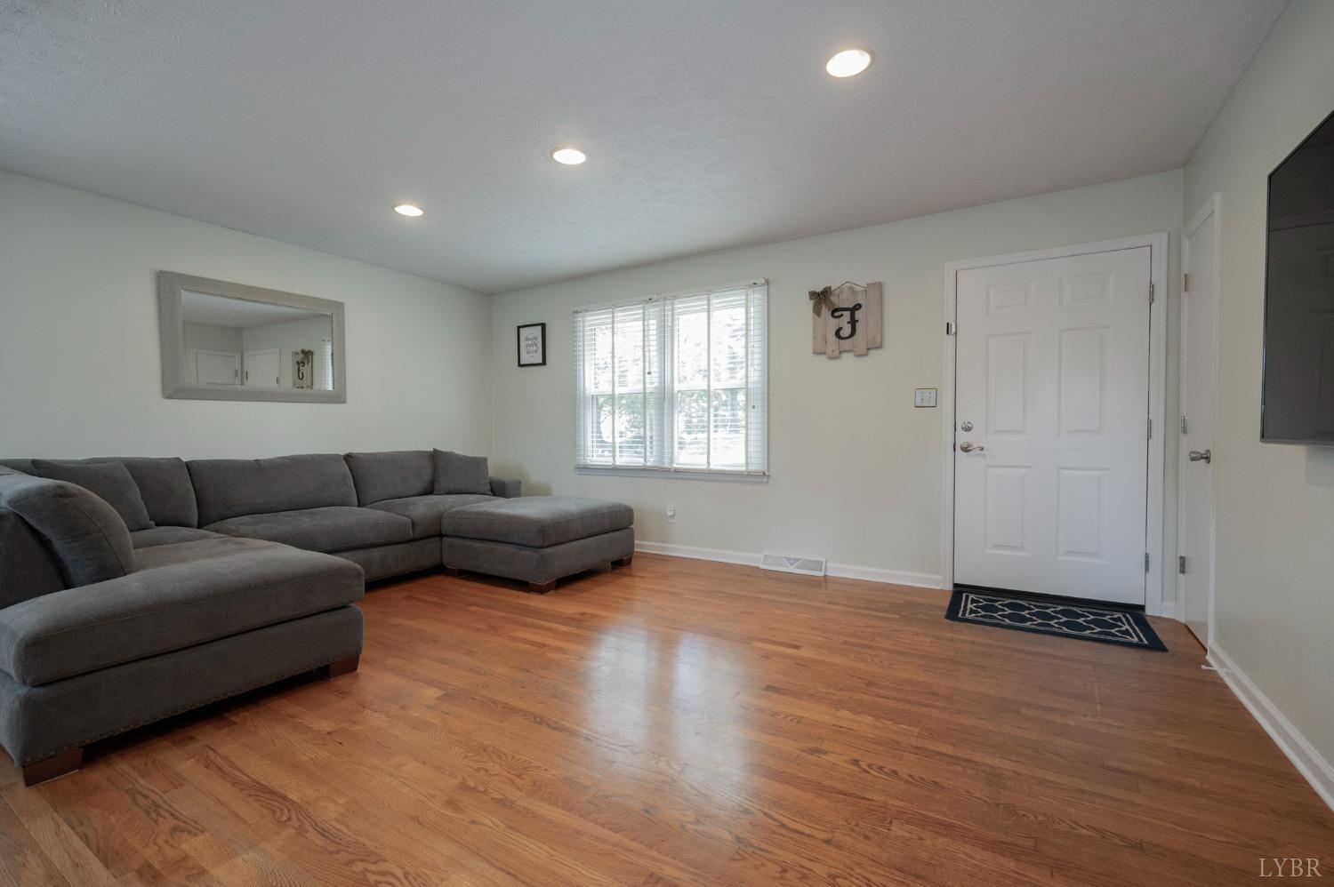 106 Hillview Drive