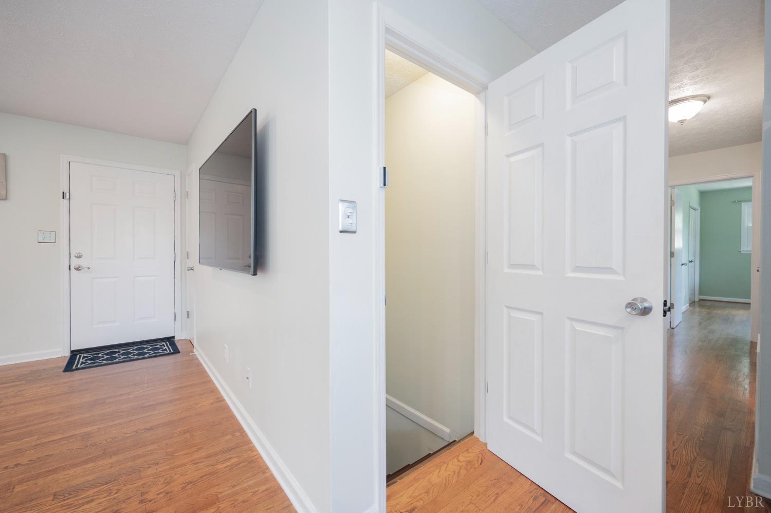 106 Hillview Drive
