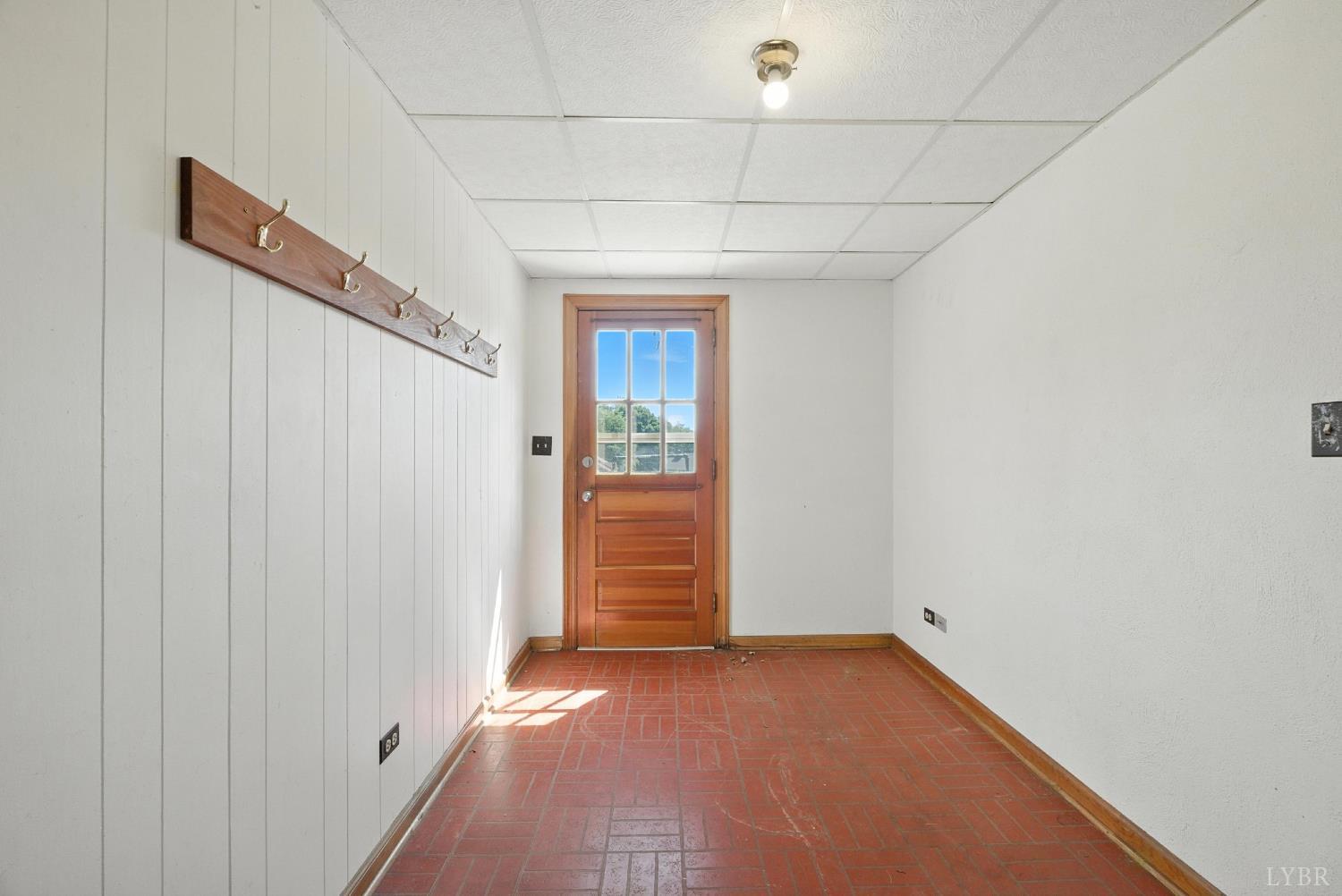 587 Leesville Road