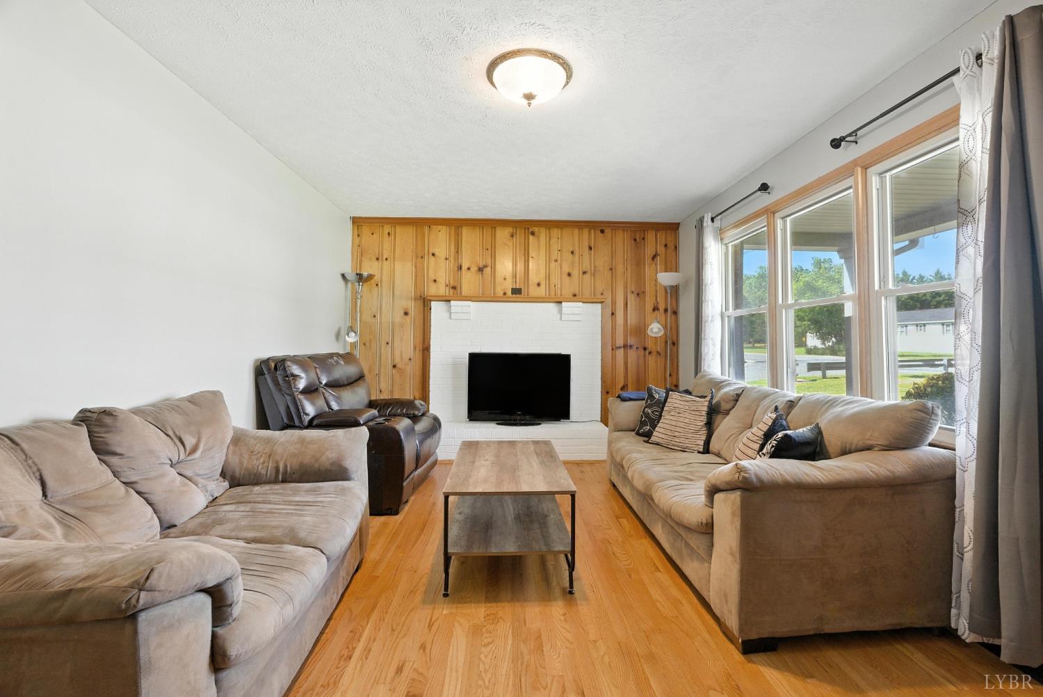 587 Leesville Road