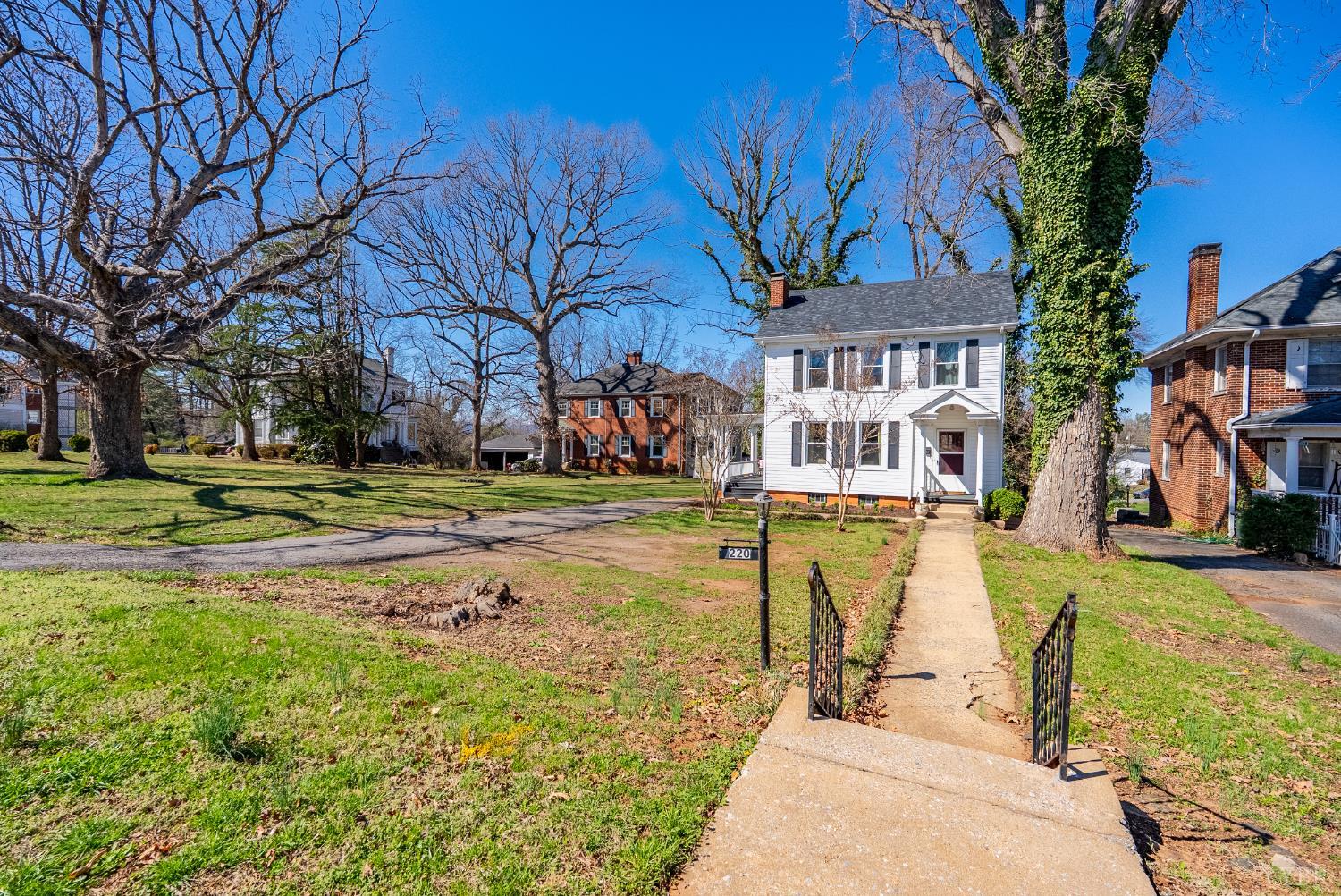 220 Langhorne Lane