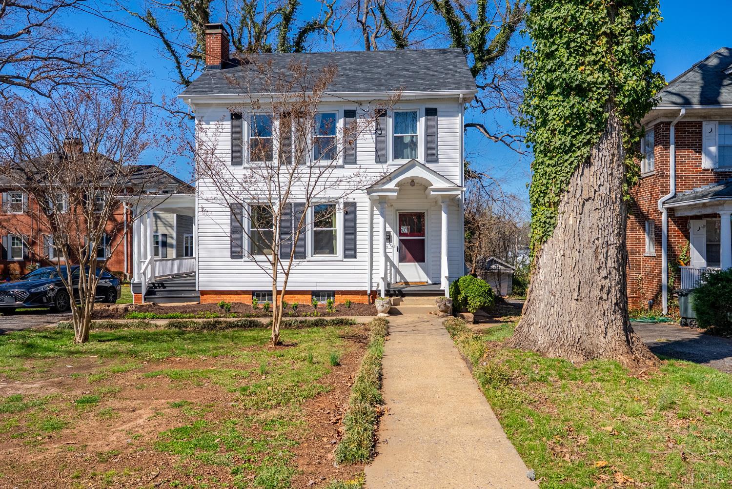220 Langhorne Lane