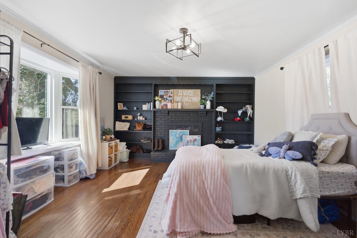 220 Langhorne Lane