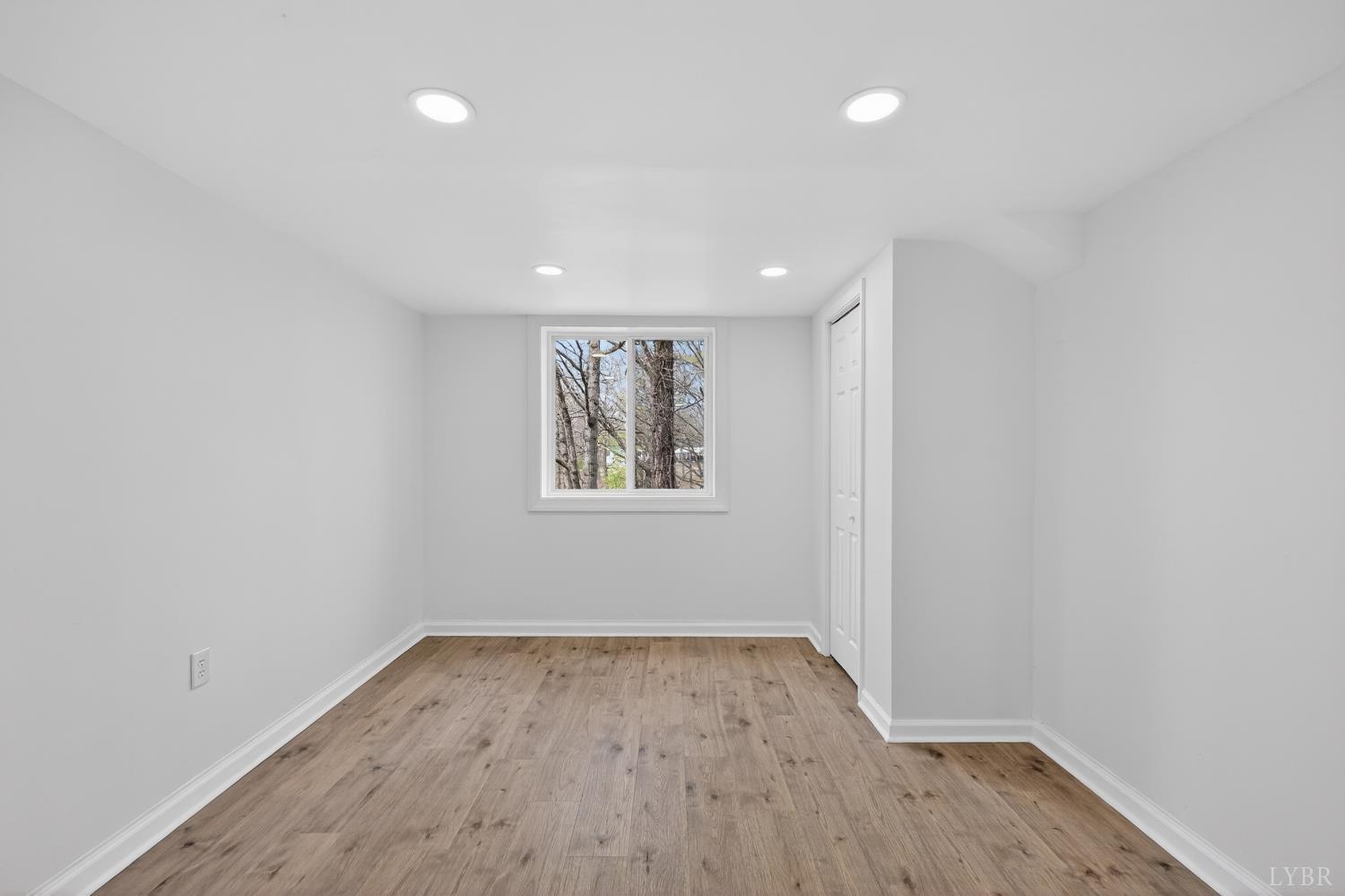 42 Knoll Woods Drive