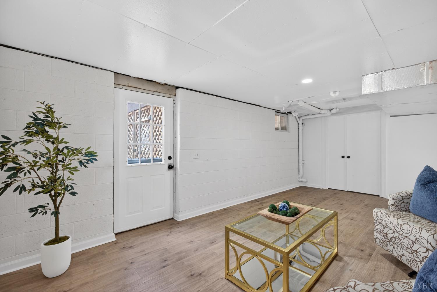 42 Knoll Woods Drive