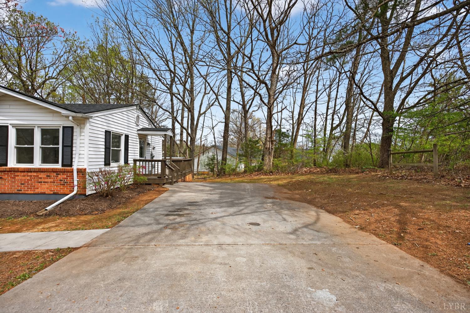 42 Knoll Woods Drive