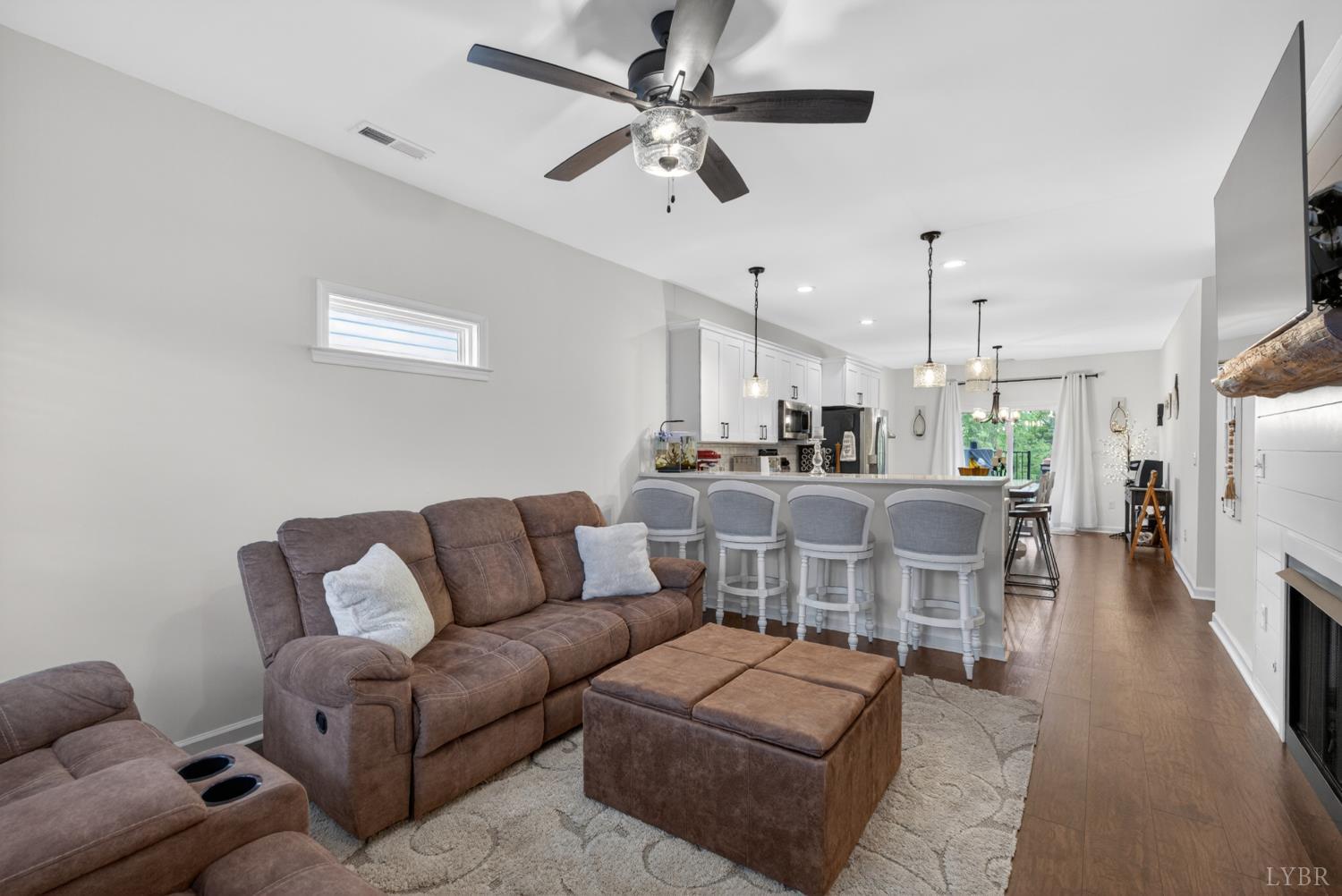 7793 Village Highway
