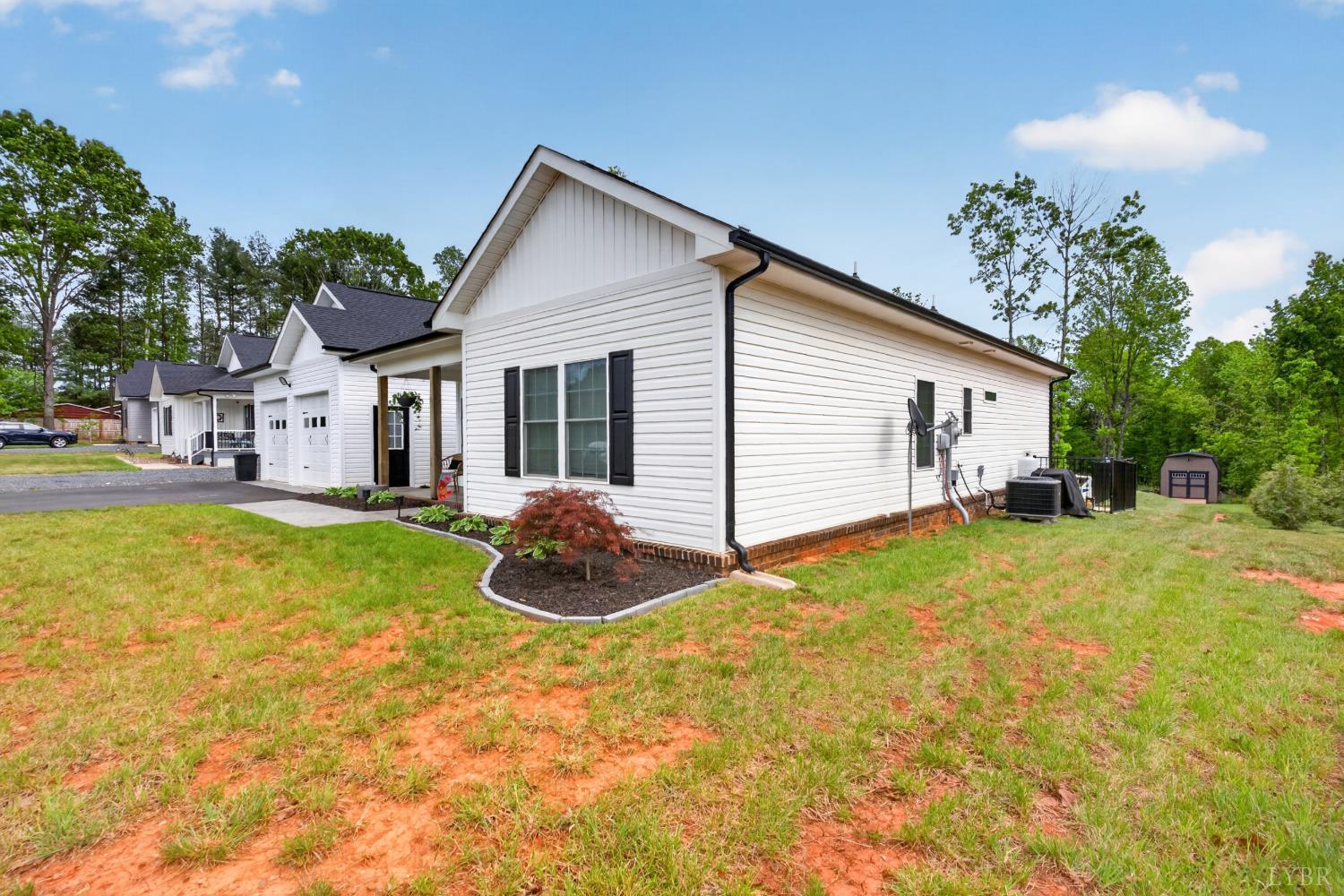 7793 Village Highway