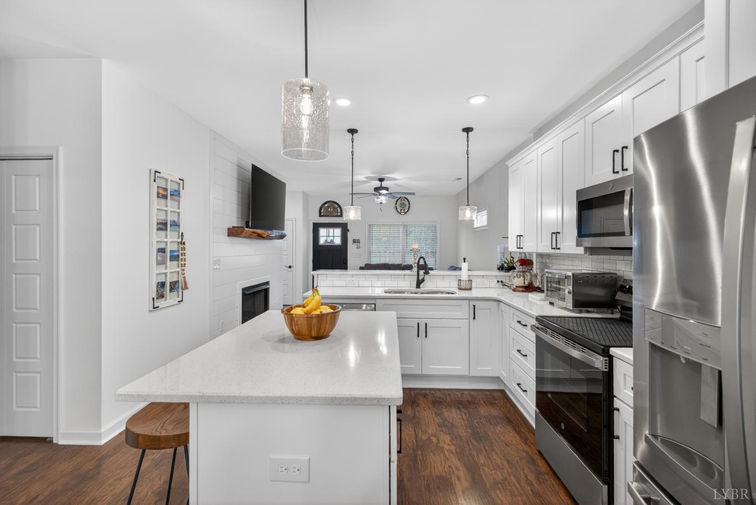7793 Village Highway