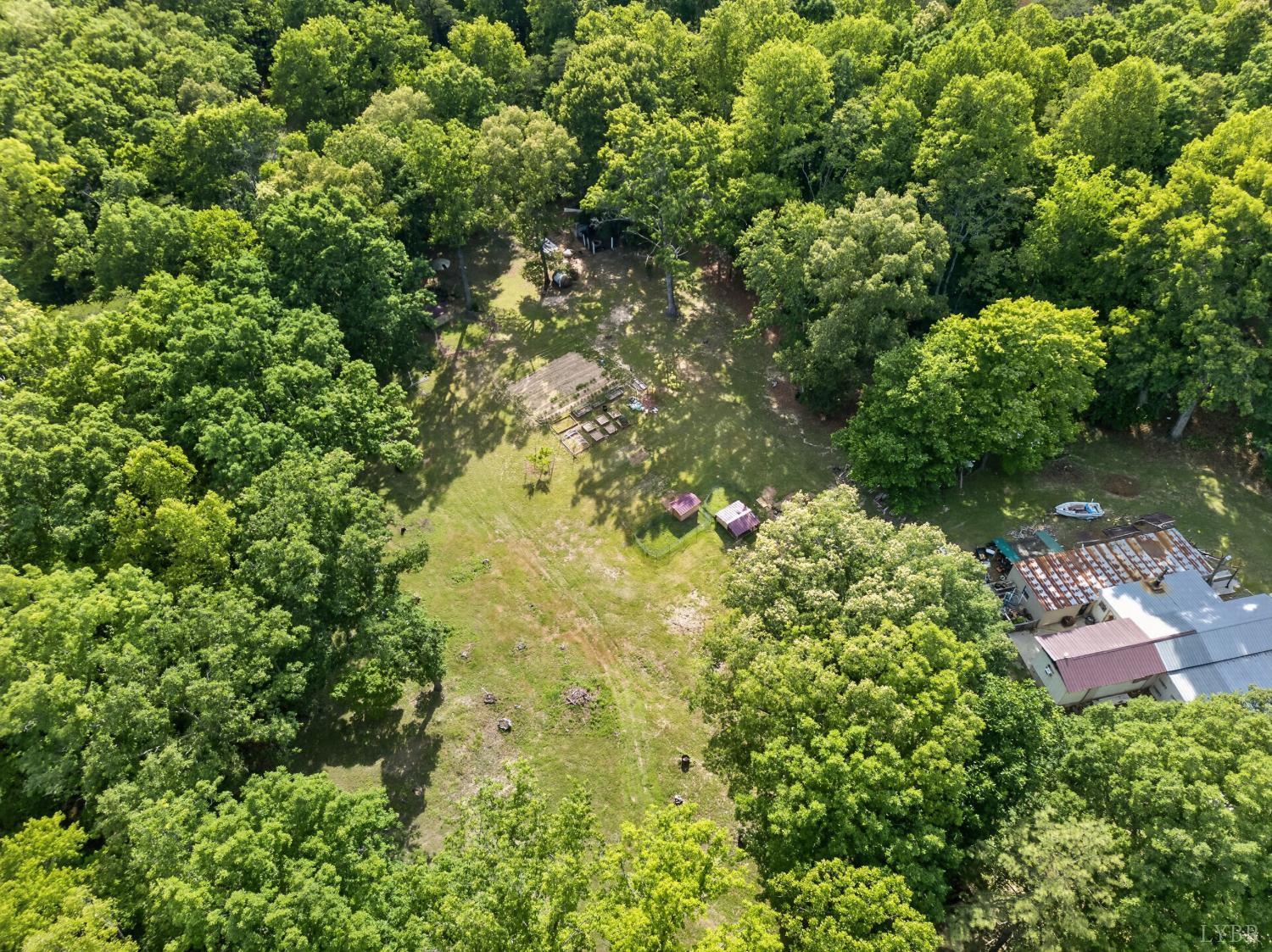 1086 Bugg Hollow Lane