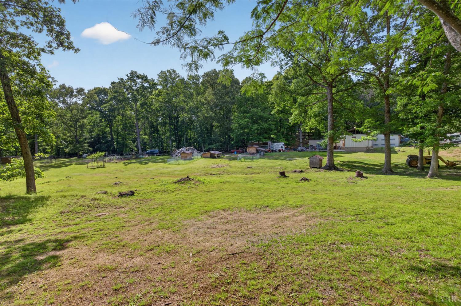 1086 Bugg Hollow Lane