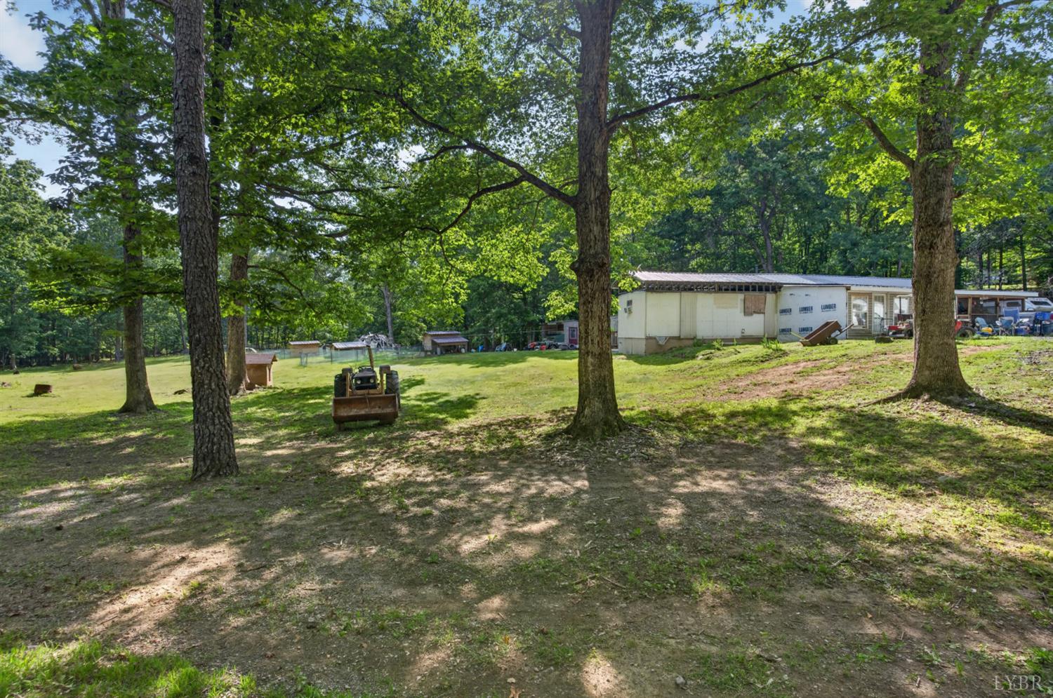 1086 Bugg Hollow Lane