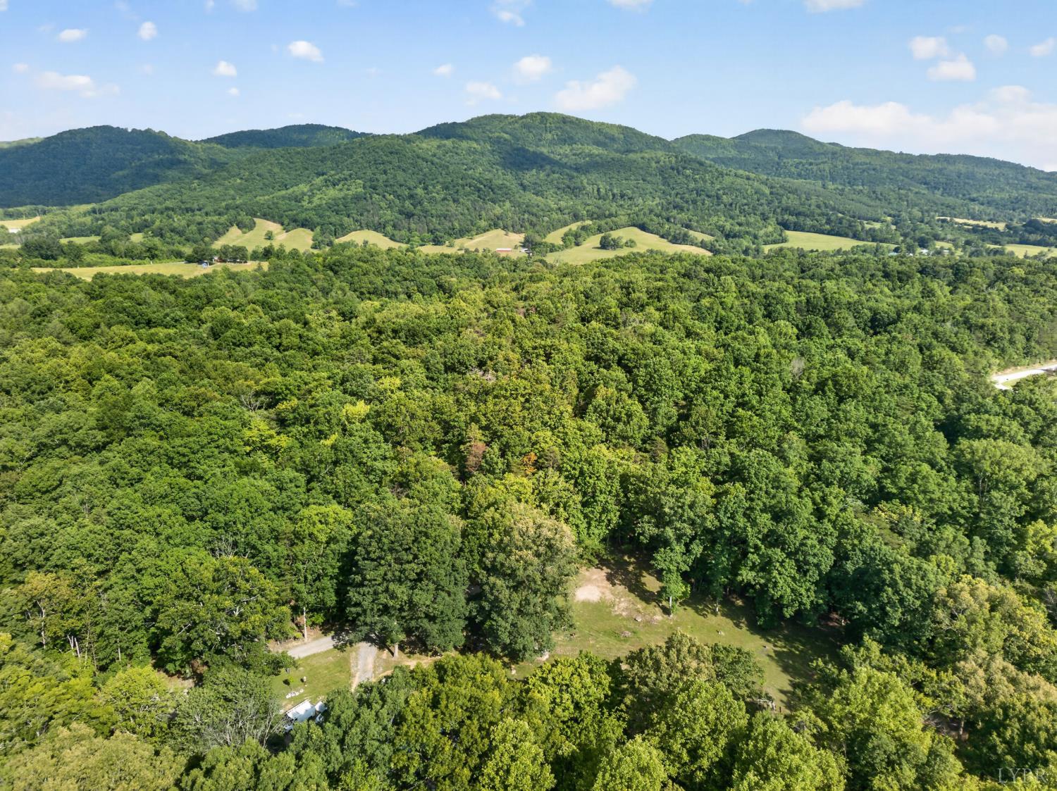 1086 Bugg Hollow Lane