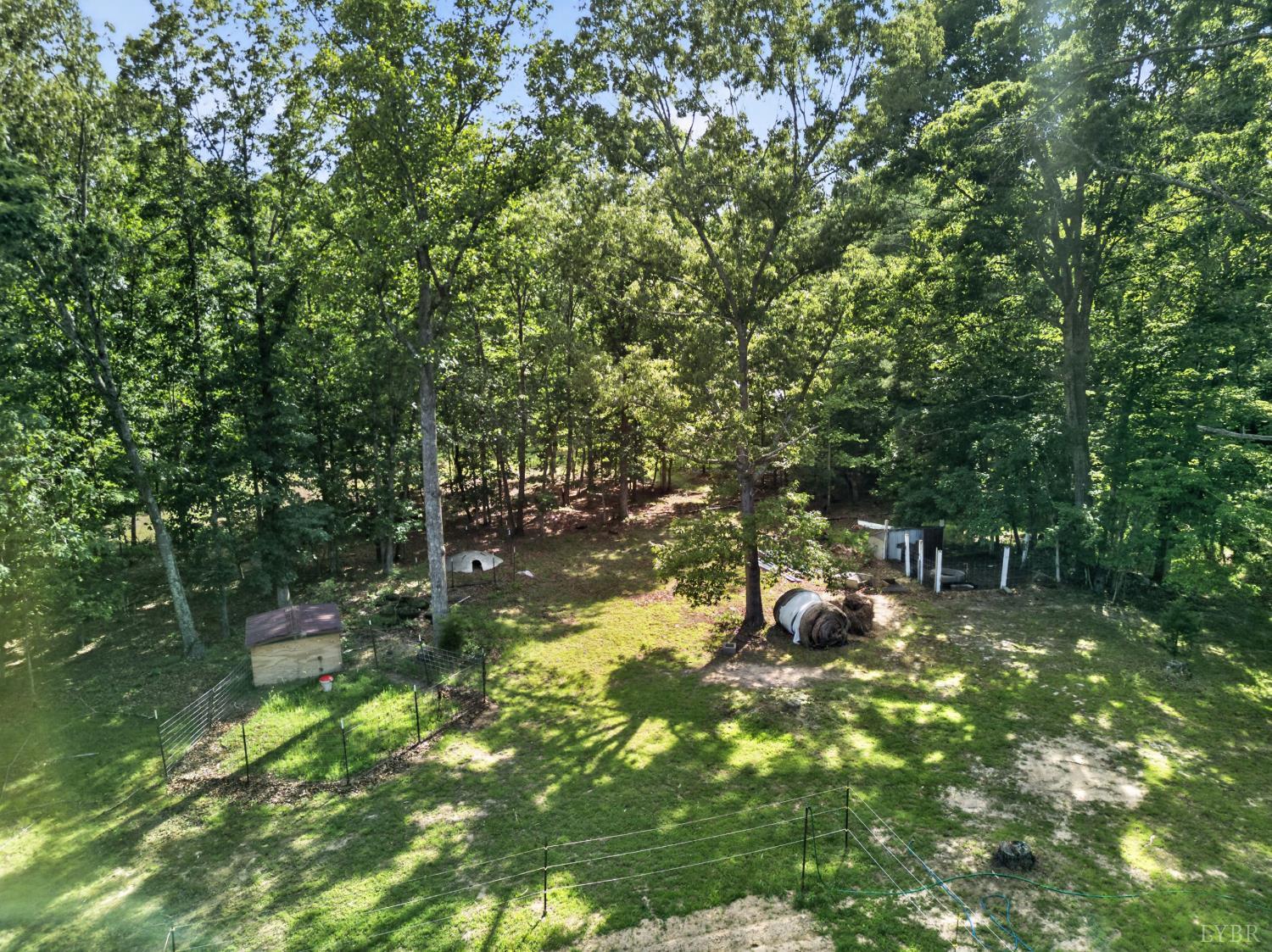 1086 Bugg Hollow Lane