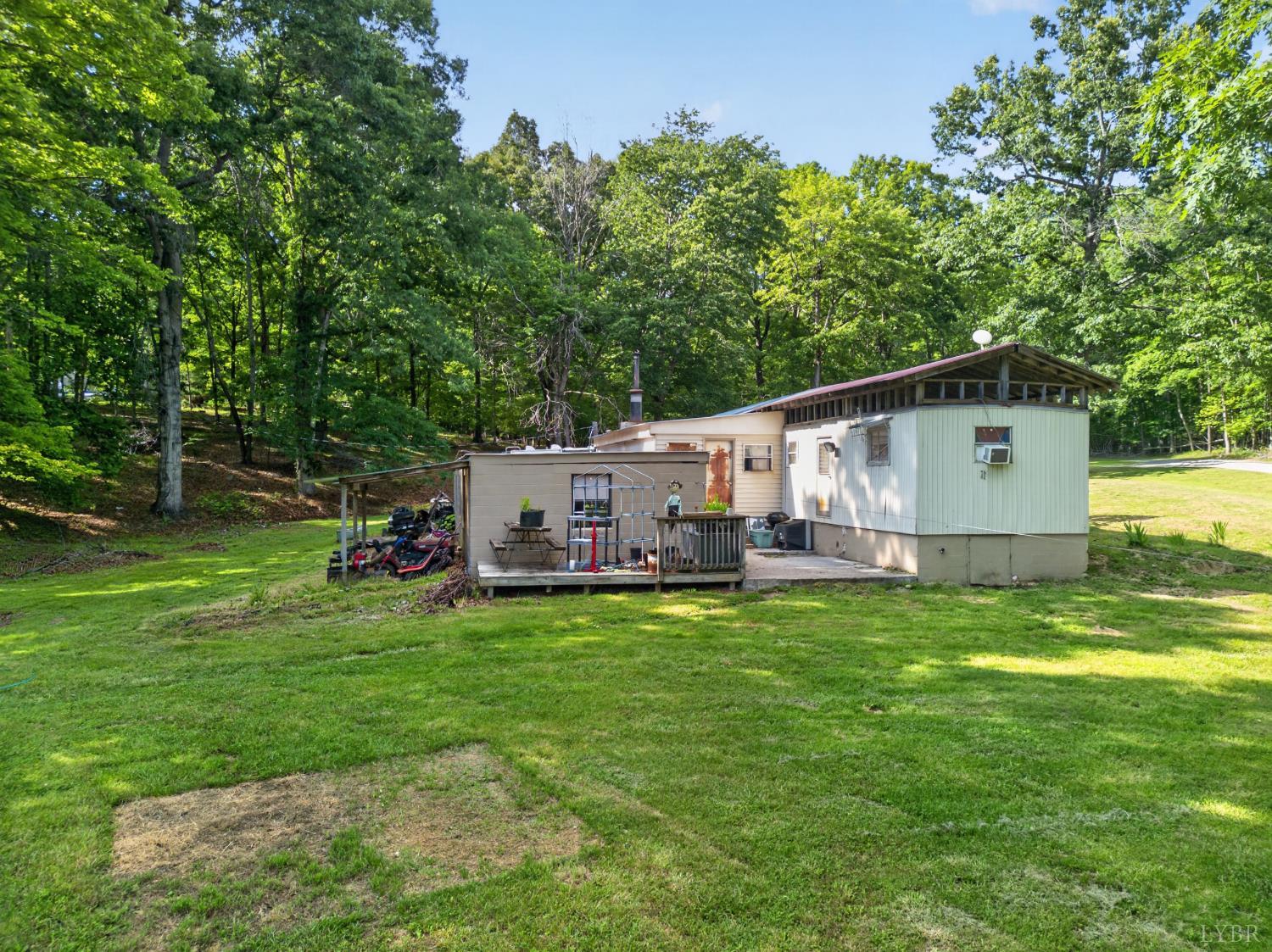 1086 Bugg Hollow Lane