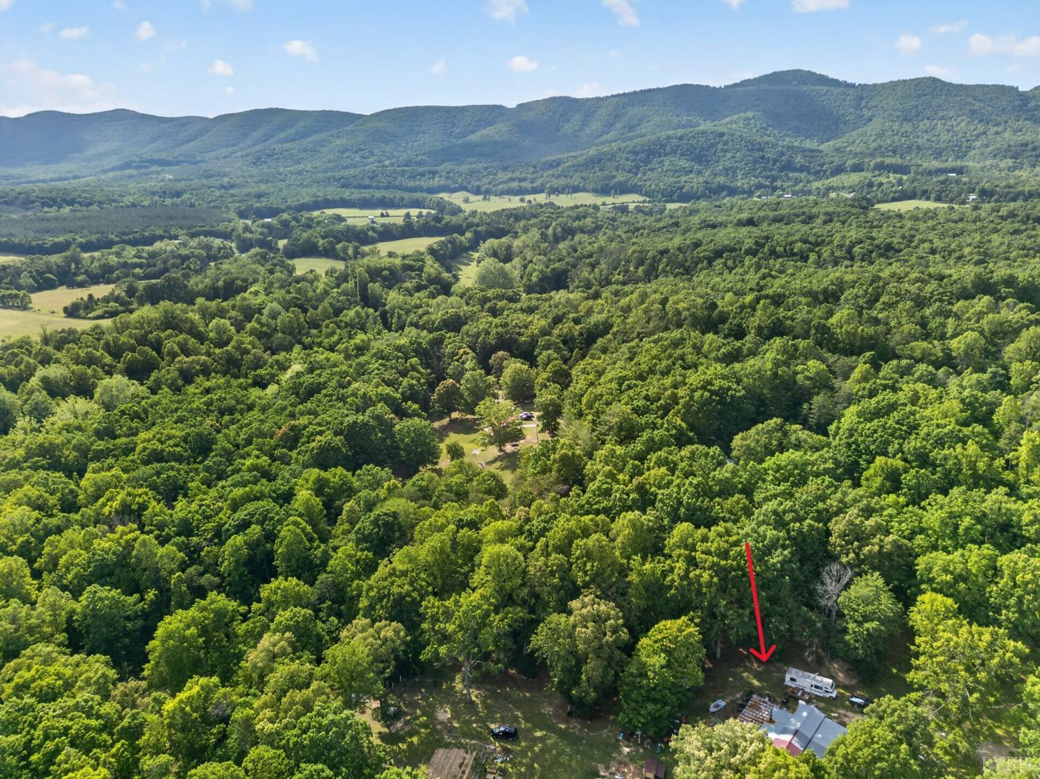 1086 Bugg Hollow Lane
