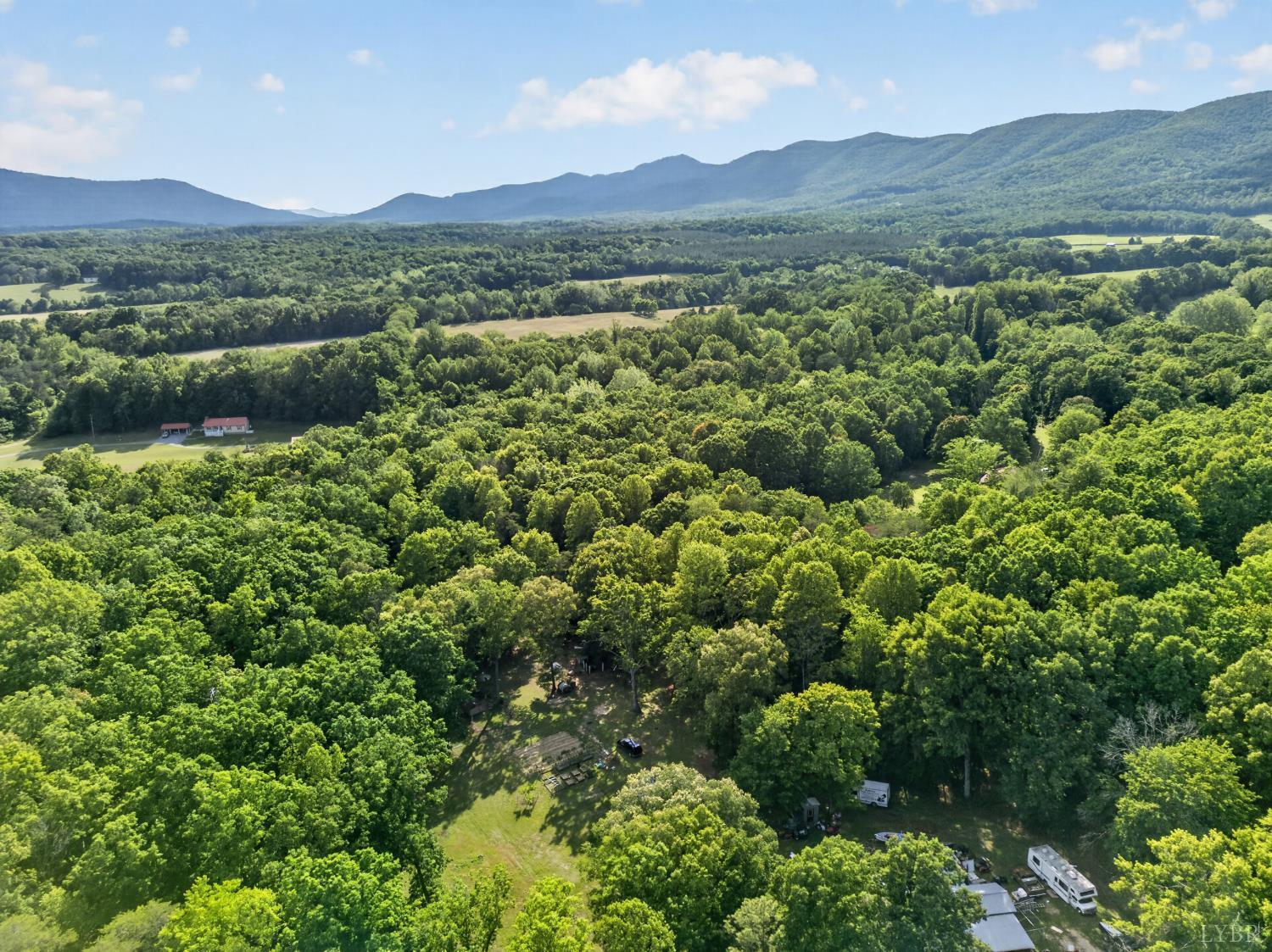 1086 Bugg Hollow Lane