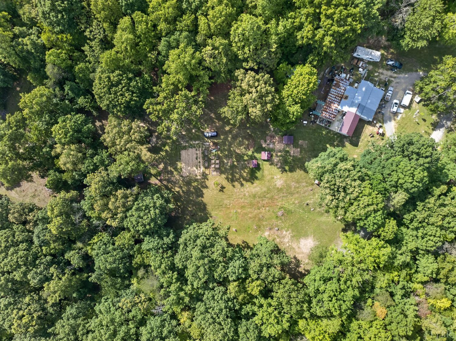 1086 Bugg Hollow Lane
