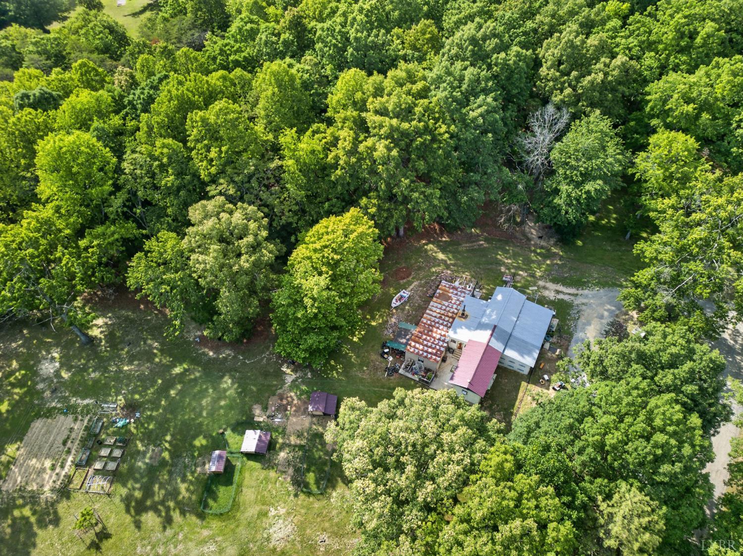 1086 Bugg Hollow Lane