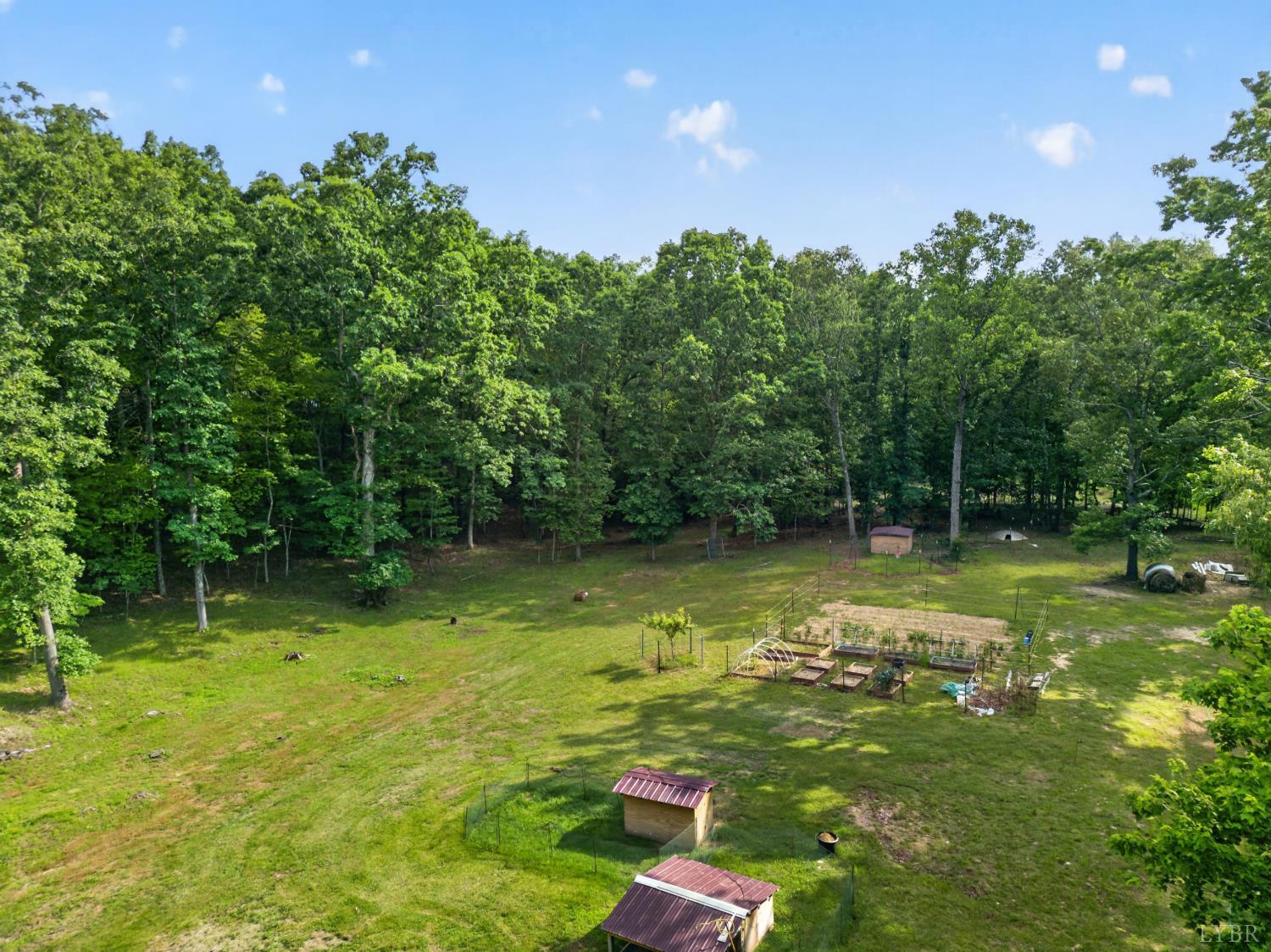 1086 Bugg Hollow Lane