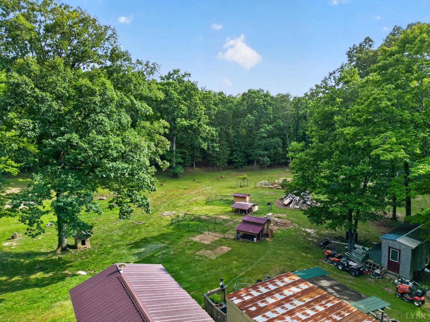 1086 Bugg Hollow Lane