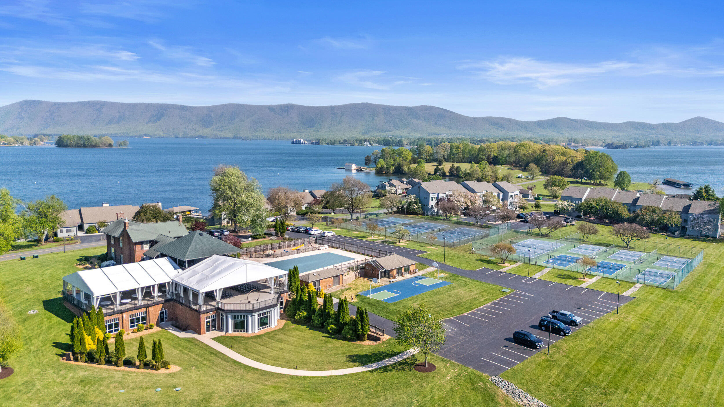 75 Dockside CIR Unit: 308
