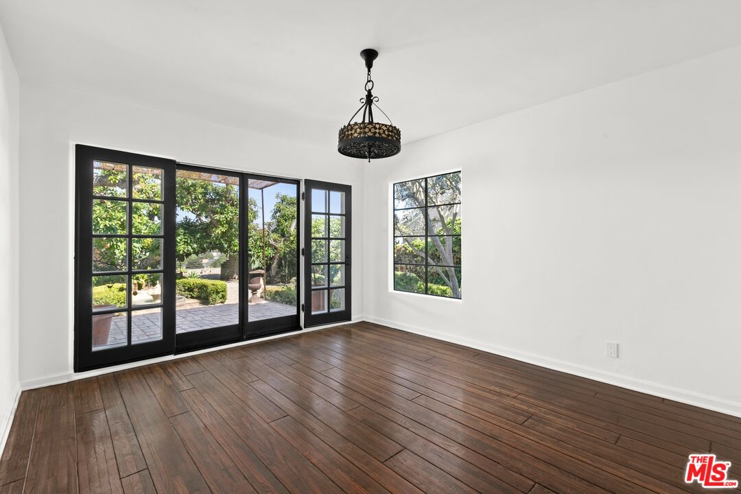 1118 Chautauqua Blvd