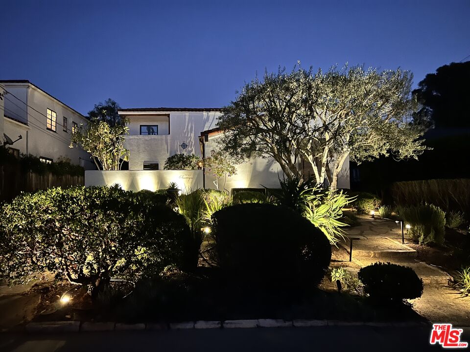 1118 Chautauqua Blvd