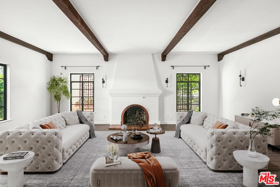 1118 Chautauqua Blvd