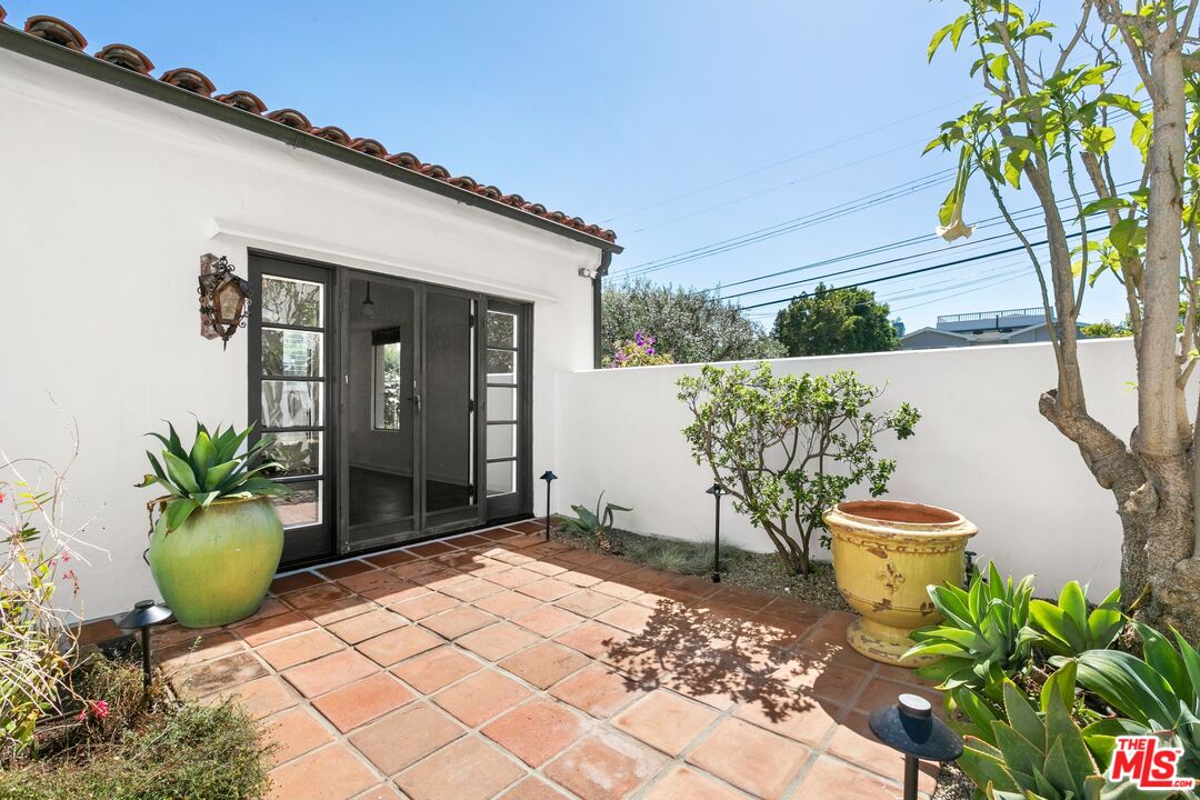 1118 Chautauqua Blvd