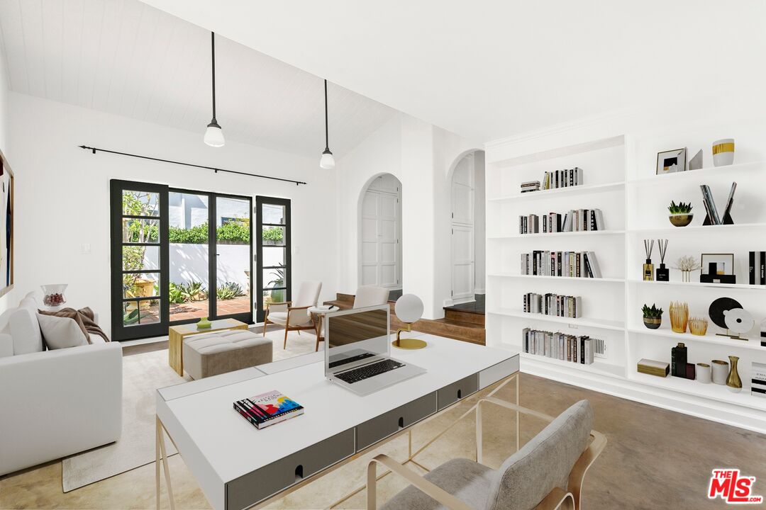 1118 Chautauqua Blvd