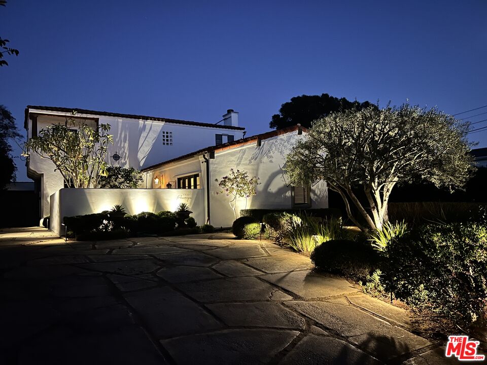 1118 Chautauqua Blvd