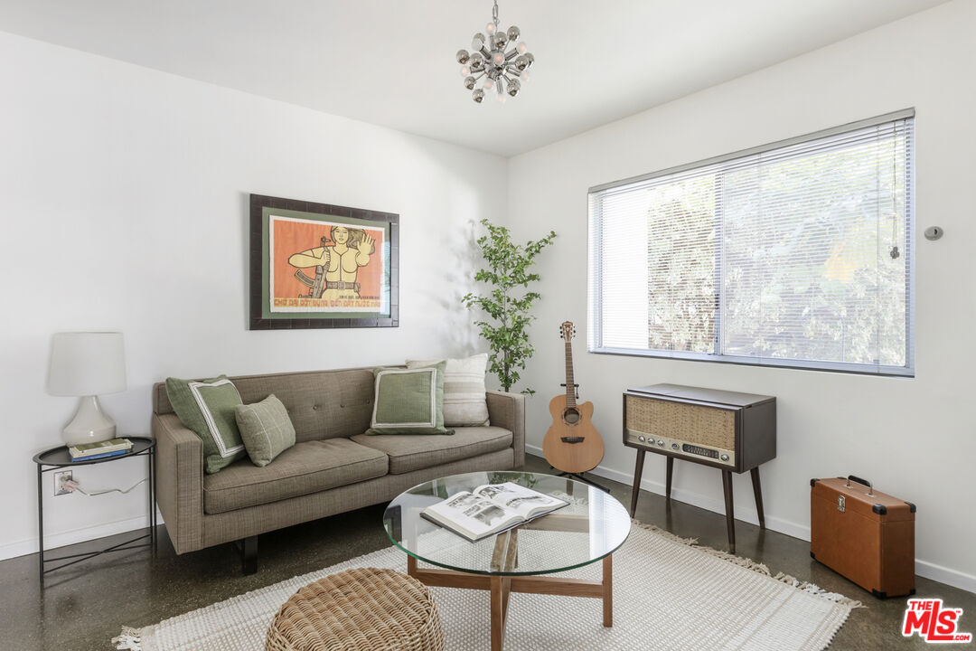 4343 Finley Ave Unit: 2