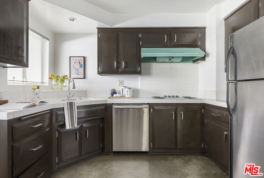 4343 Finley Ave Unit: 2