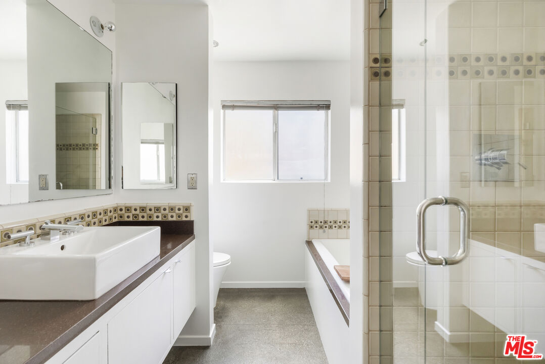 4343 Finley Ave Unit: 2