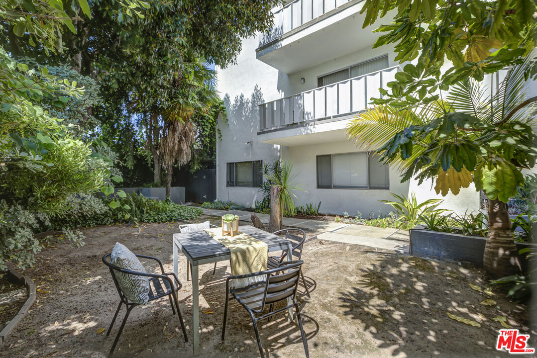 4343 Finley Ave Unit: 2