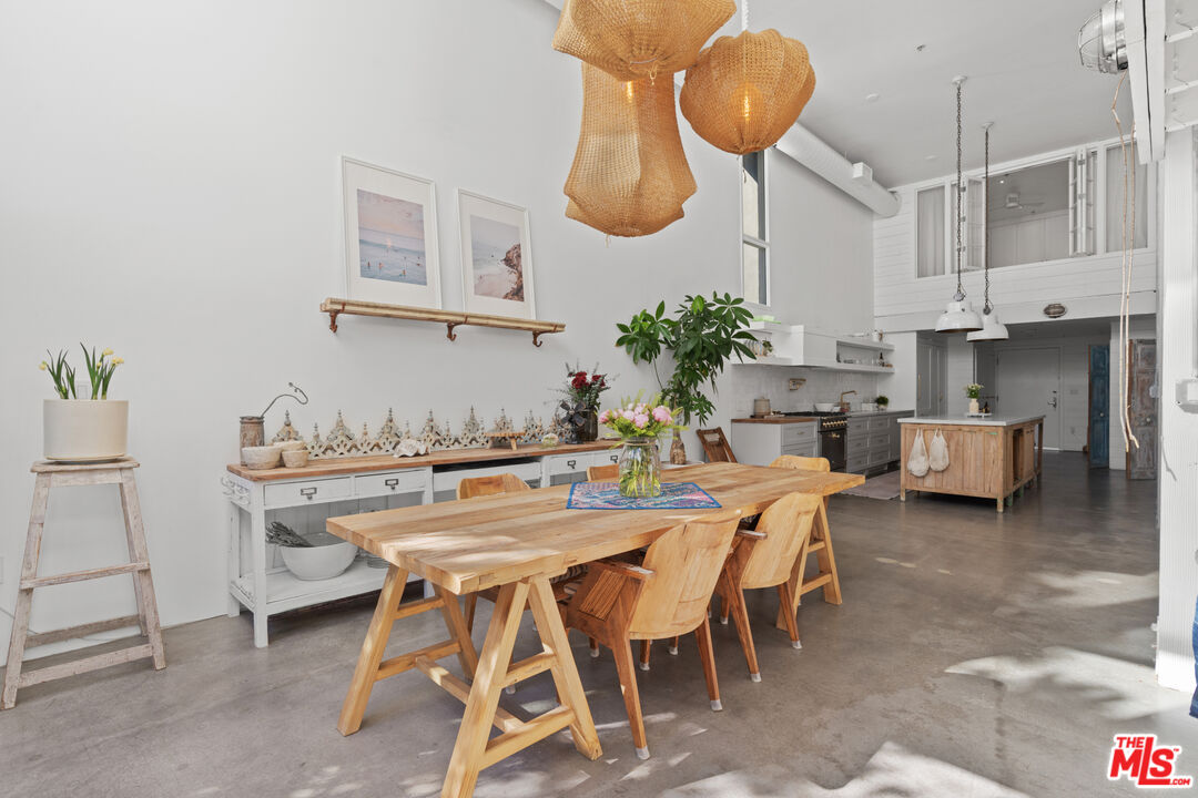 4215 Glencoe Ave Unit: 116